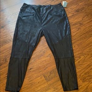 Melissa McCarthy leggings NWT, black embossed